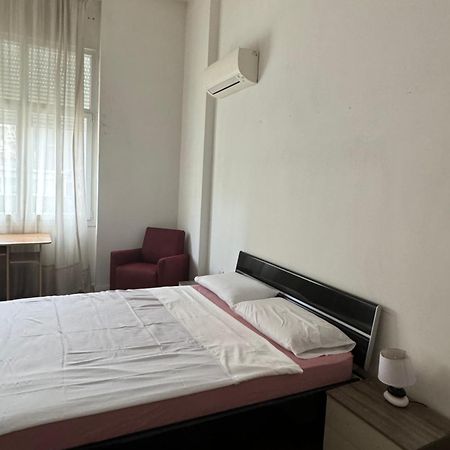 Ambassador Tirana Apartment Екстер'єр фото