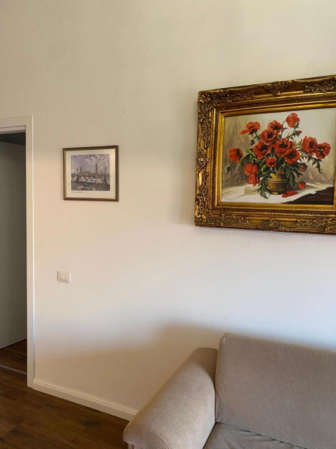 Ambassador Tirana Apartment Екстер'єр фото