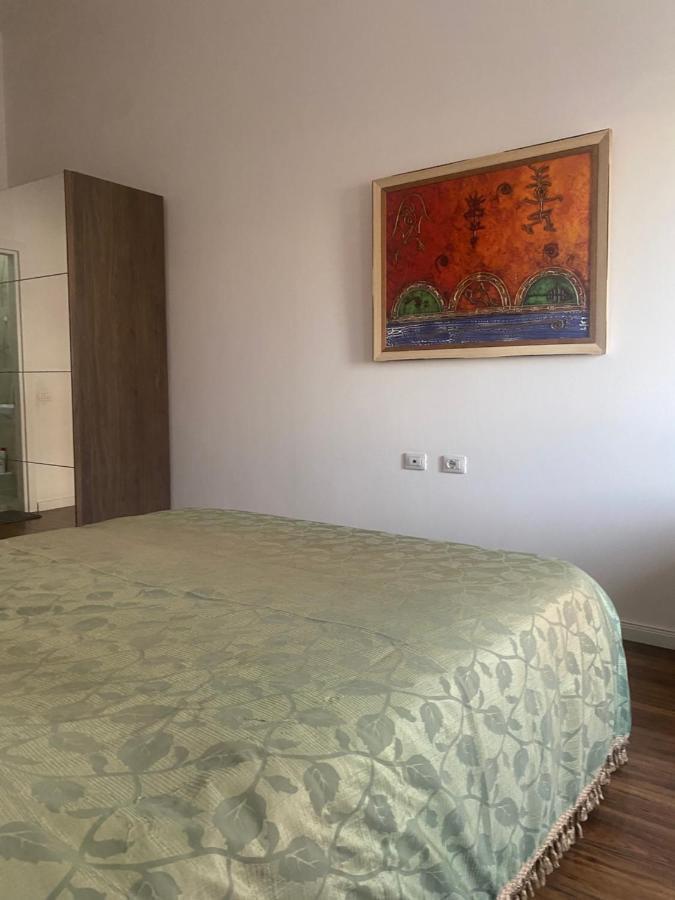 Ambassador Tirana Apartment Екстер'єр фото