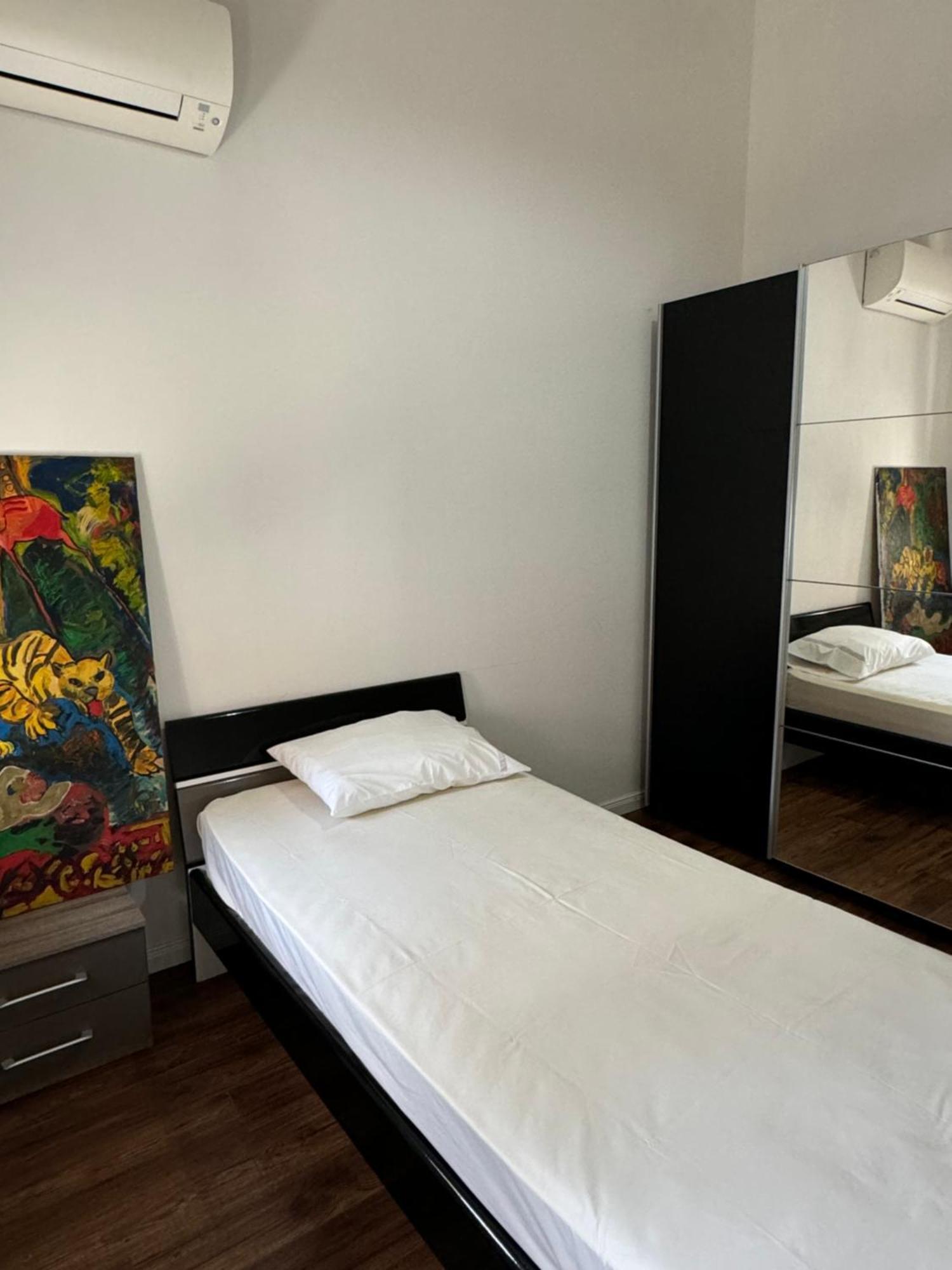 Ambassador Tirana Apartment Екстер'єр фото