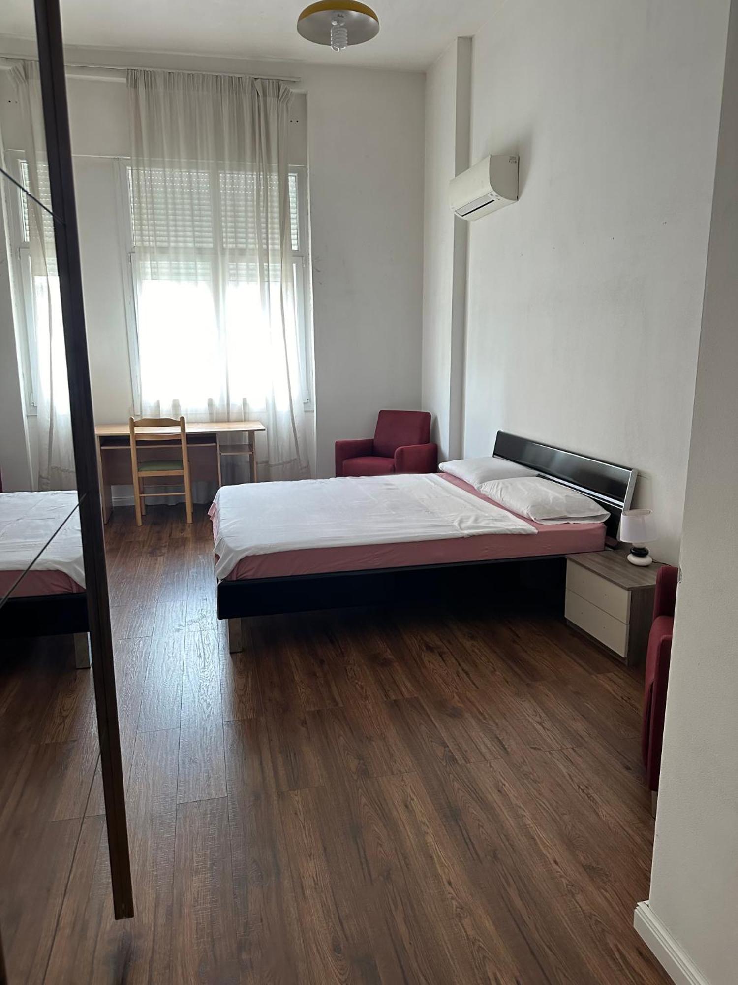 Ambassador Tirana Apartment Екстер'єр фото